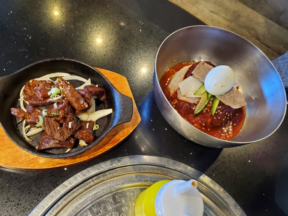 육쌈냉면 이미지