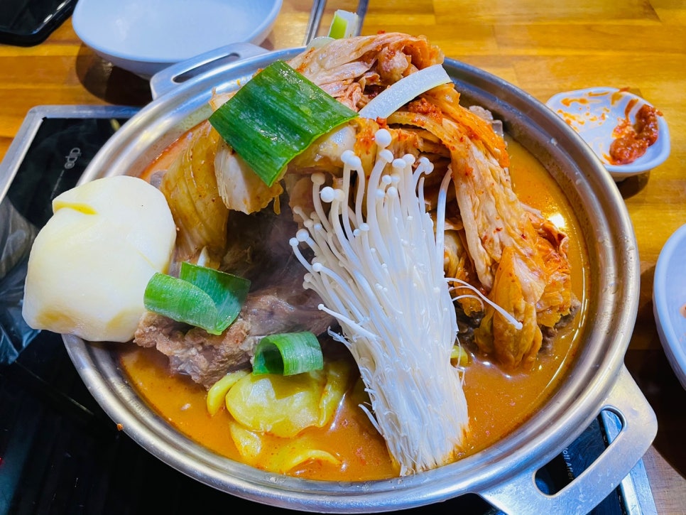 뼈대있는집 이미지