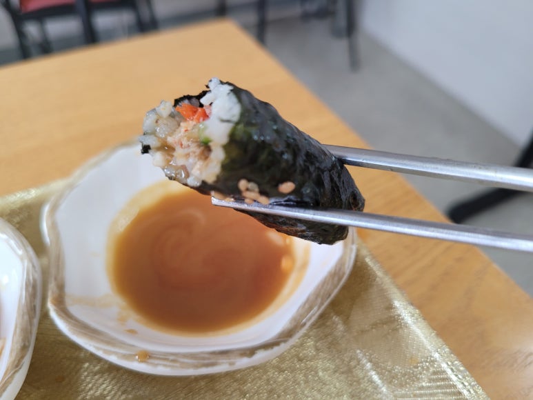 찡찡꼬마김밥 이미지