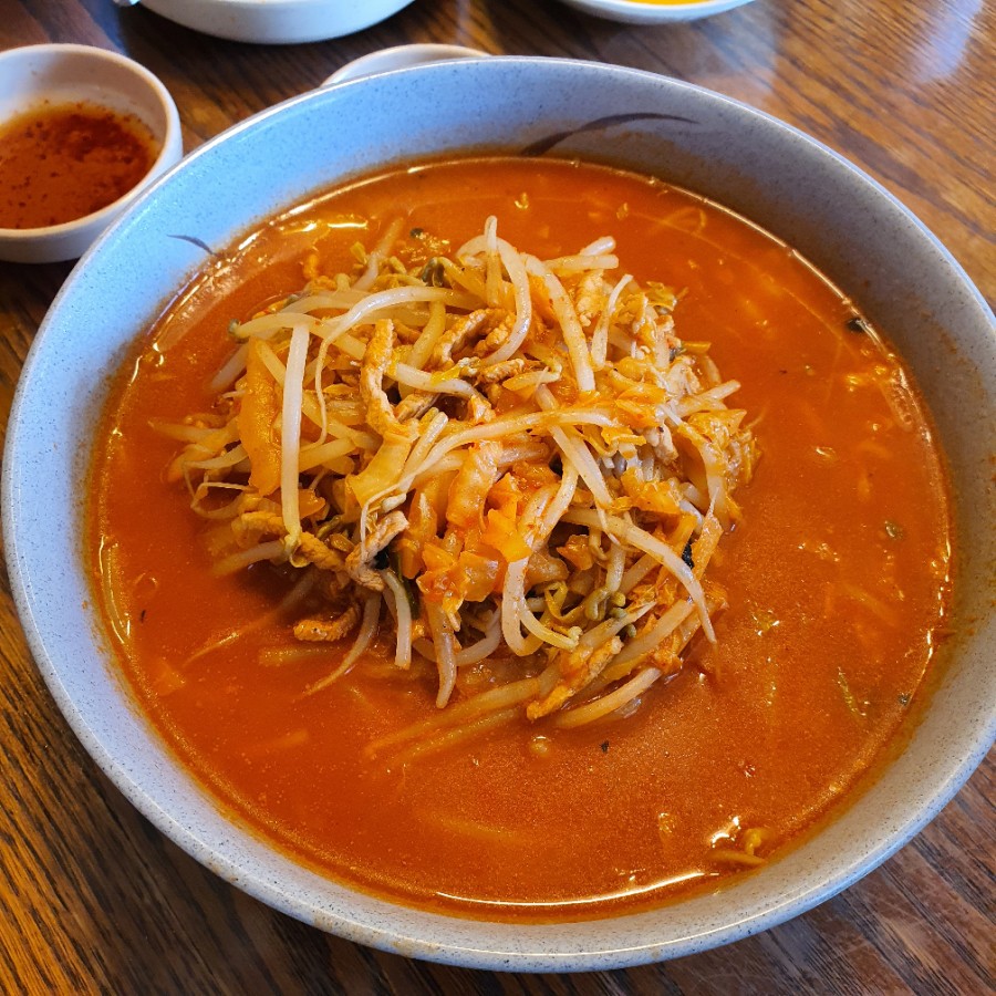 더화룡 이미지