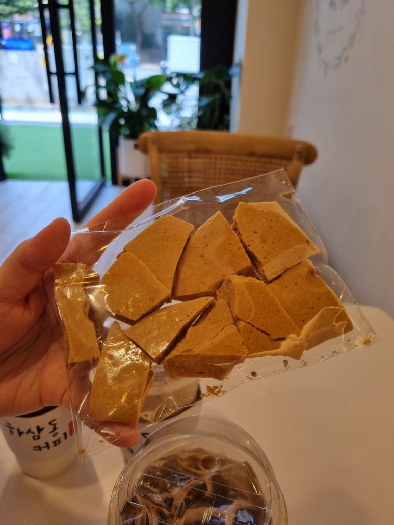 컴포즈커피좌동점 이미지