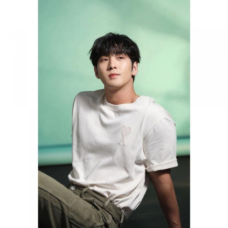 비하인드플러스 이미지