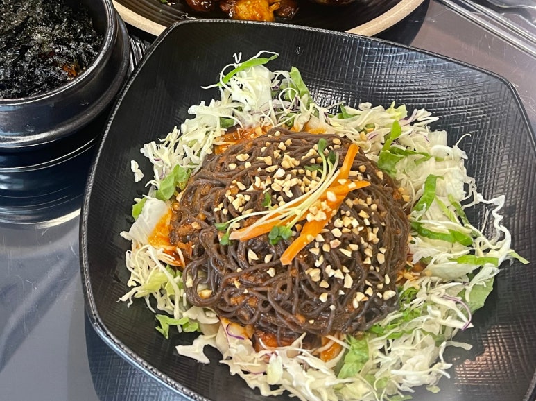 맛보는족족 이미지