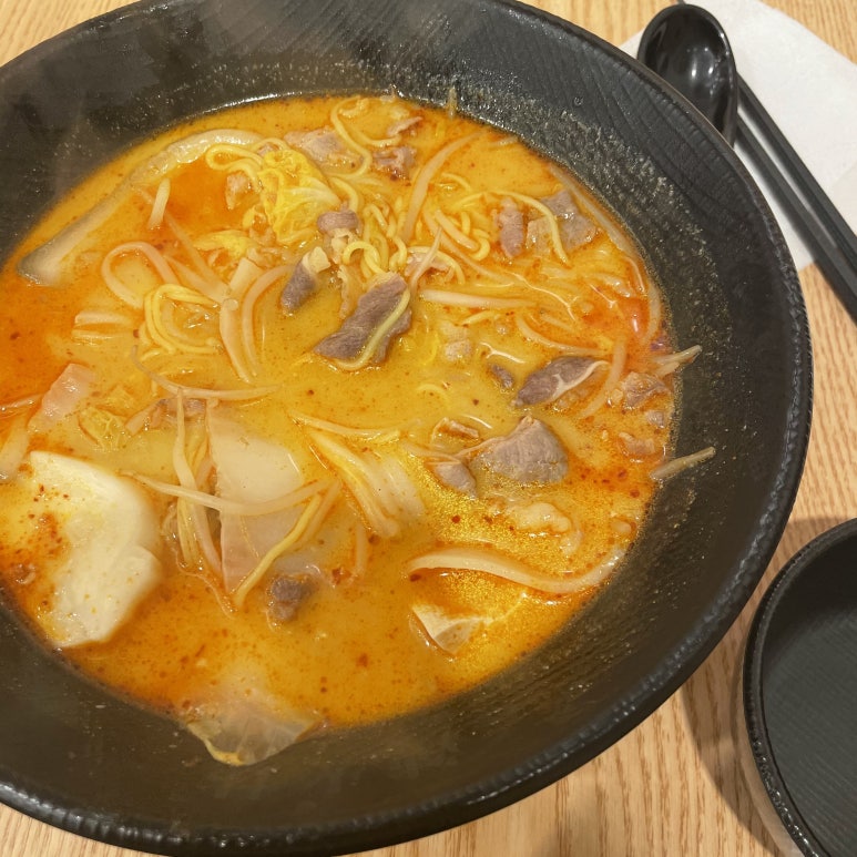 돼지와플&요거트아이스크림 이미지