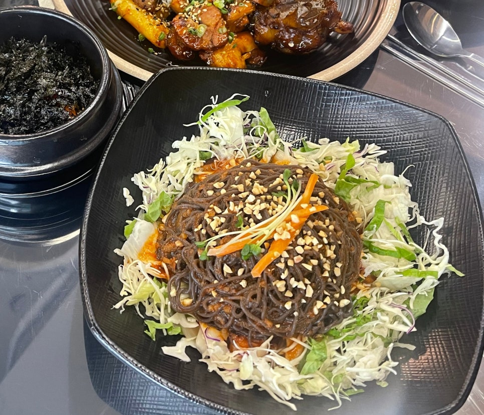 맛보는족족 이미지