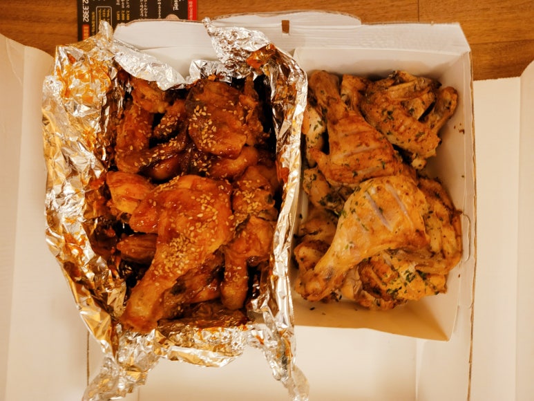 꾸브라꼬숯불두마리치킨 이미지