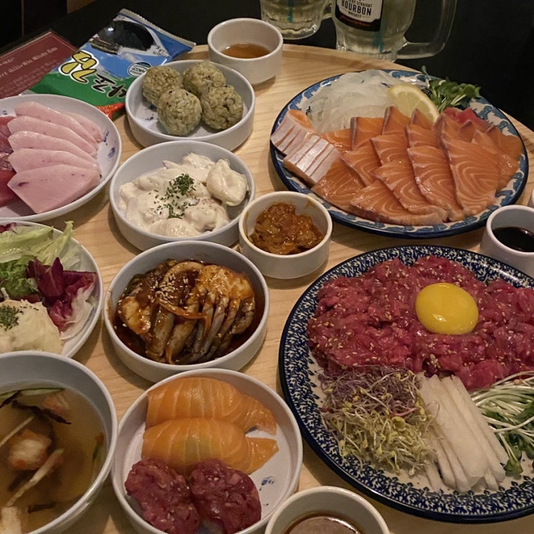 연어하는육회집 이미지