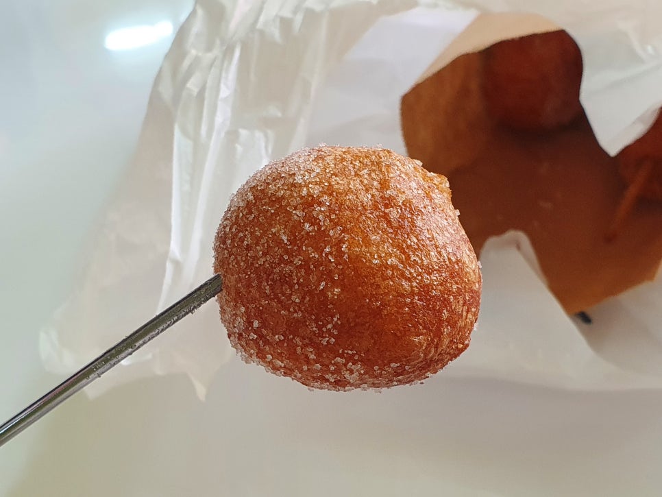 황금찹살꽈배기 이미지
