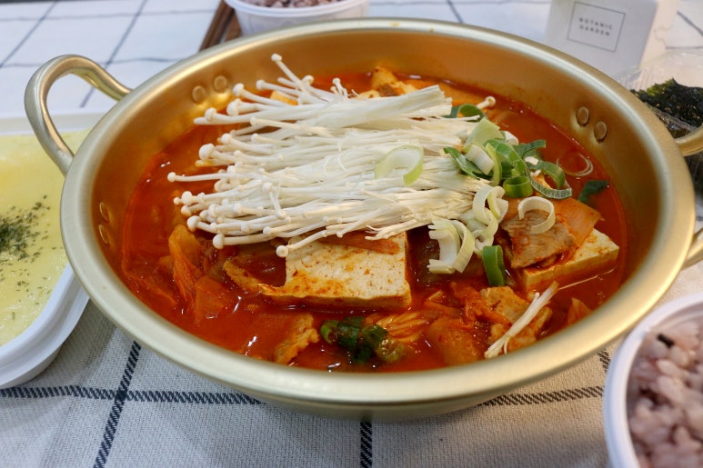 고기듬뿍 김치찌개&김치찜 이미지