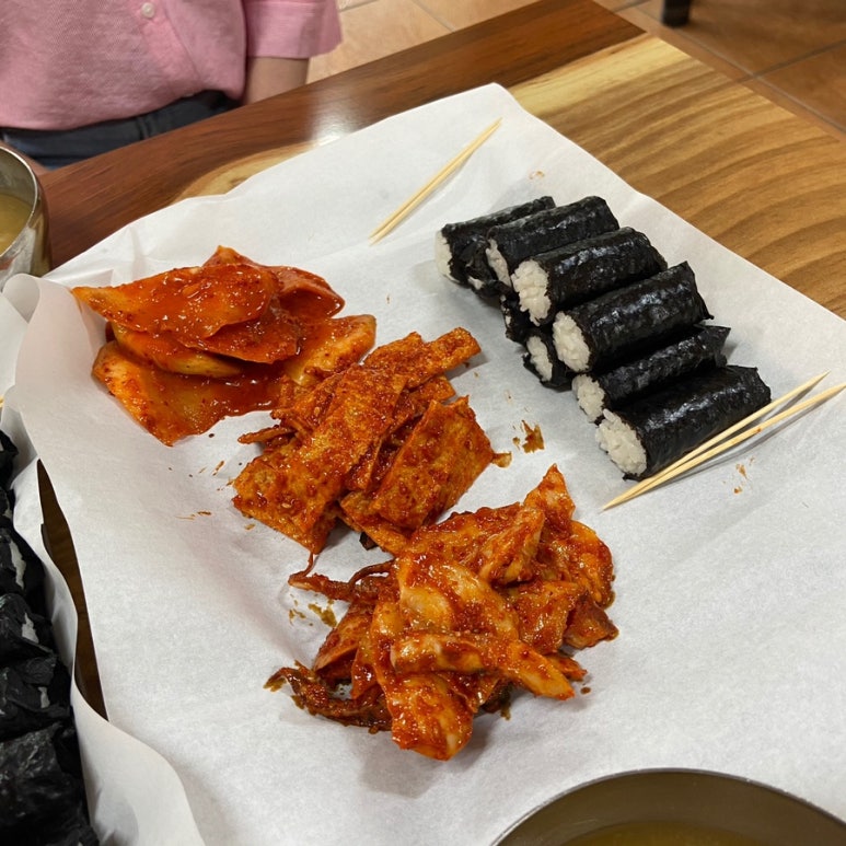 충무원조할매김밥 이미지