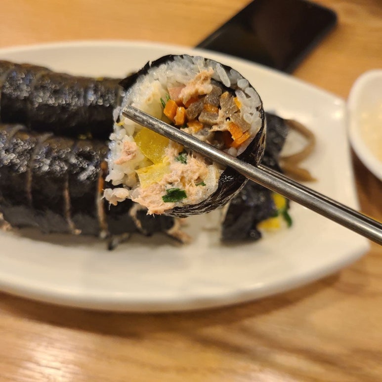 김밥과라면 이미지