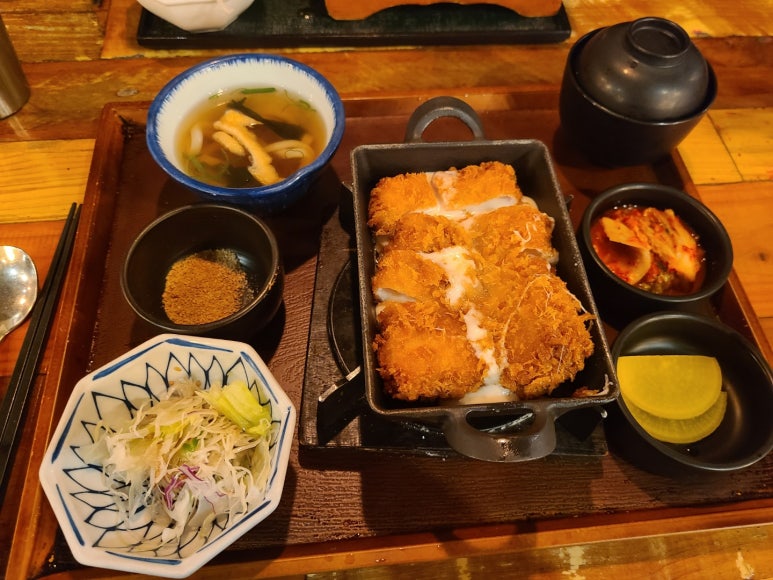 경우돈까스 이미지