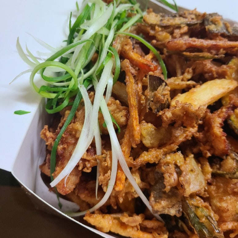 아자자치킨 이미지