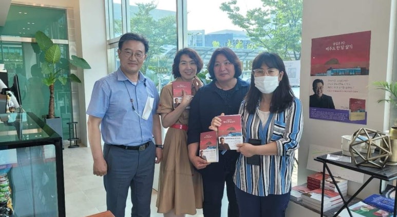 더코지블랭크 이미지
