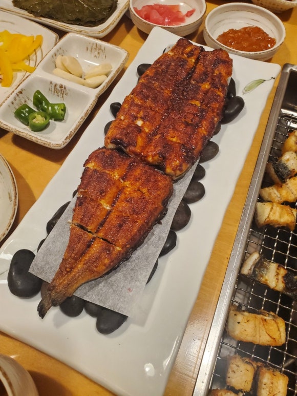 돈항아리숯불구이 이미지