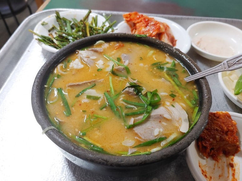 명장 돼지국밥 이미지