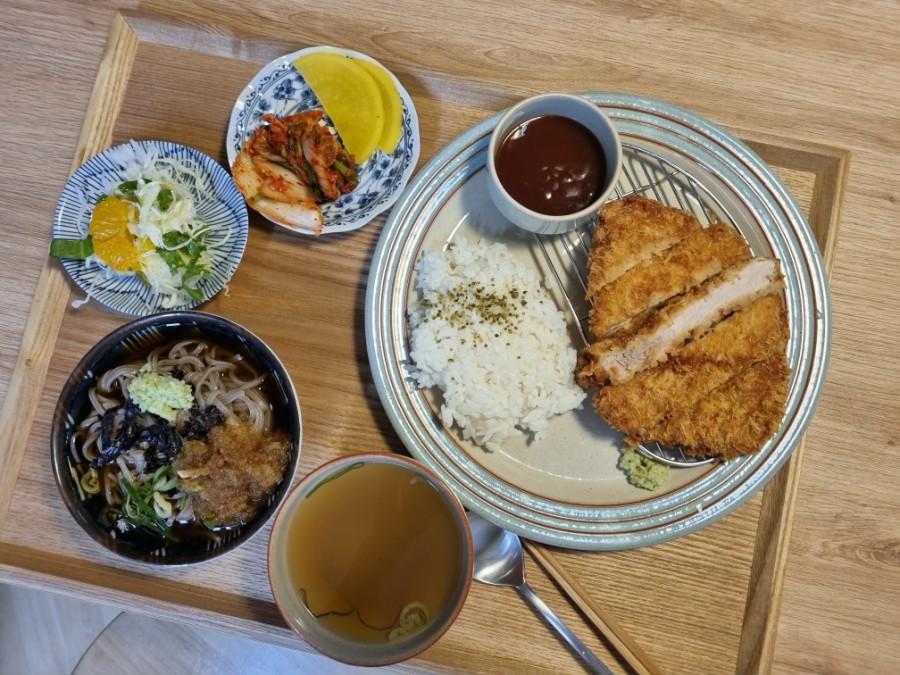 금돼지돈카츠 이미지