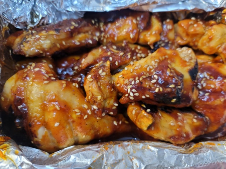 꾸부라꼬숯불두마리치킨 이미지