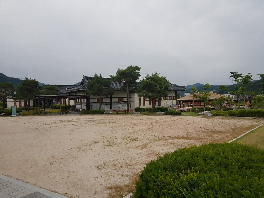 봄봄팩토리 이미지