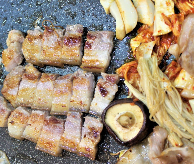 중앙돼지 이미지