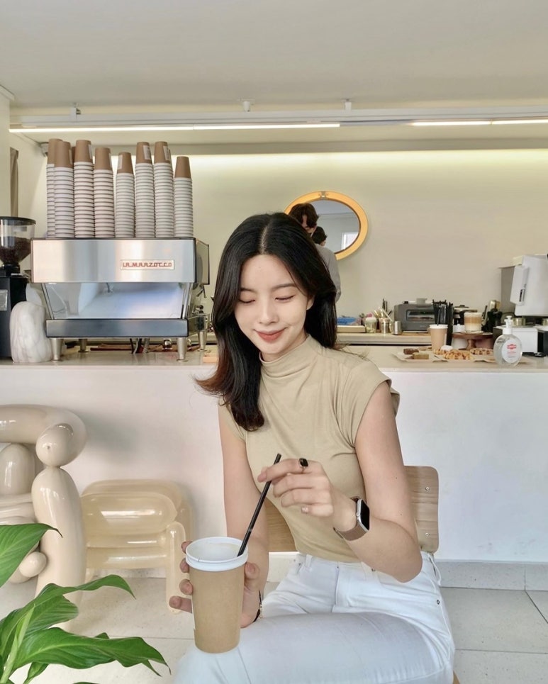 세컨드무드 이미지