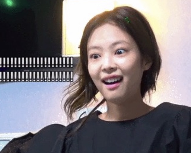 바른체형 작은얼굴 이미지
