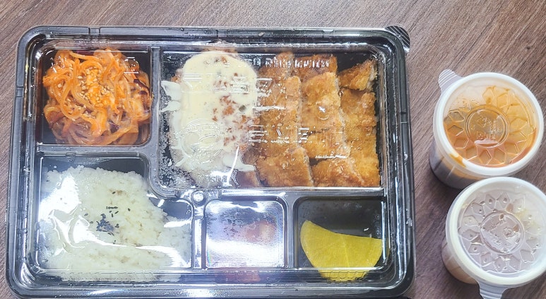 배터지는생돈까스 이미지