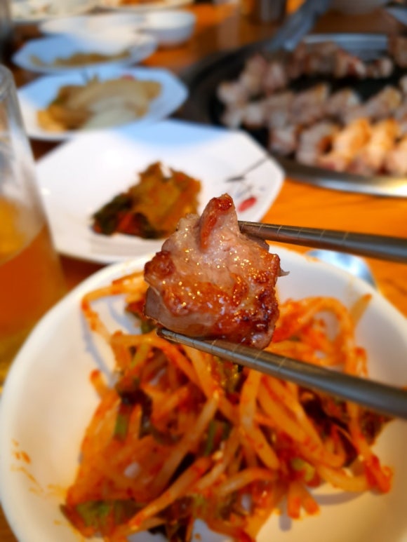 고기굽는남자 이미지
