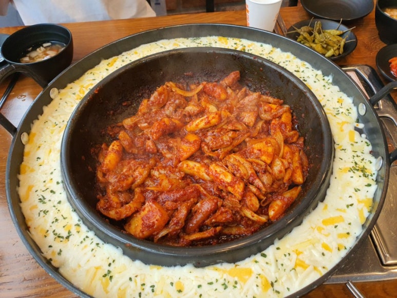 유가네닭갈비태릉묵동점 이미지