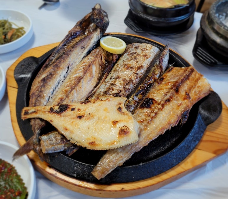 정다운돌솥밥생선구이 이미지