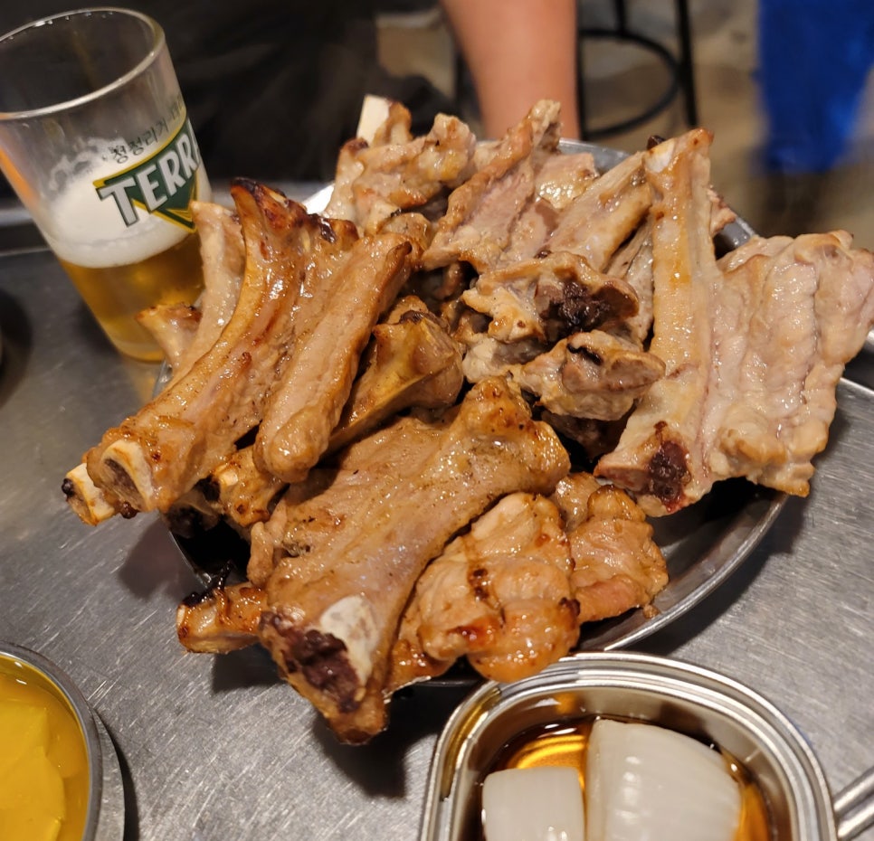 육대식쪽갈비숯불닭갈비 이미지