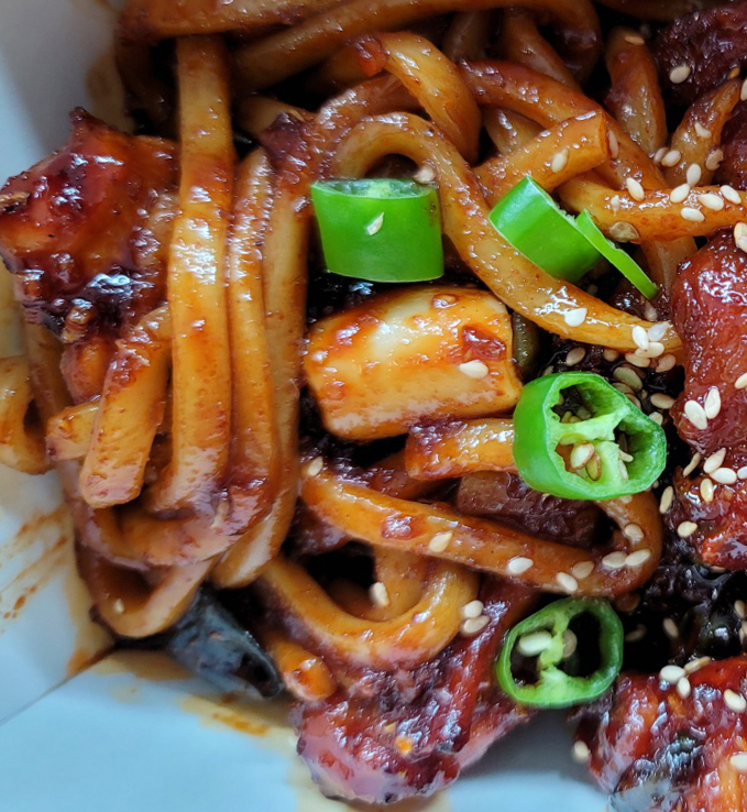 찐이야숯불두마리치킨 이미지
