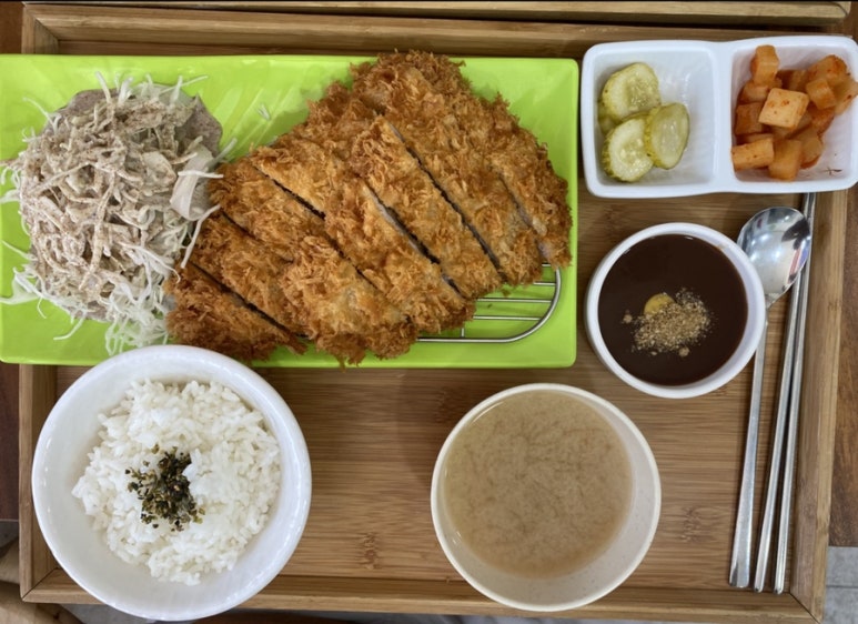 레인보우돈가스 이미지