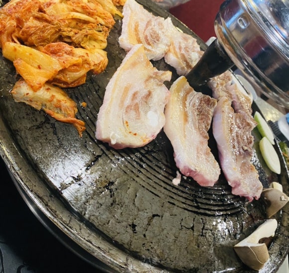 48블럭솥뚜껑삼겹살 이미지