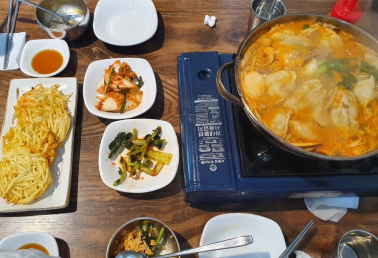 하진손만두 이미지