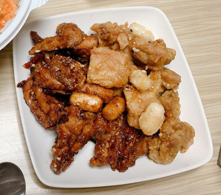 치킨플러스송천점 이미지