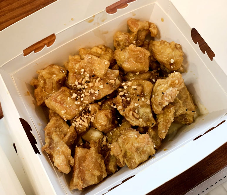 치킨플러스송천점 이미지