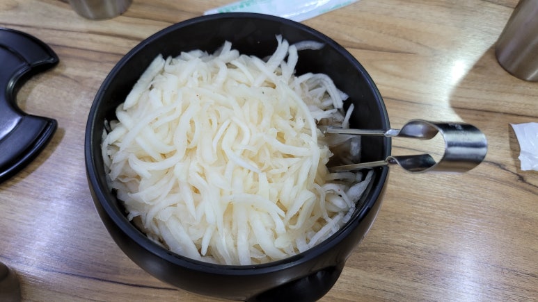 밀면전문 이미지