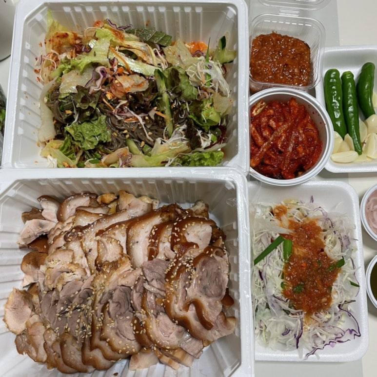 송서방네왕족발 이미지
