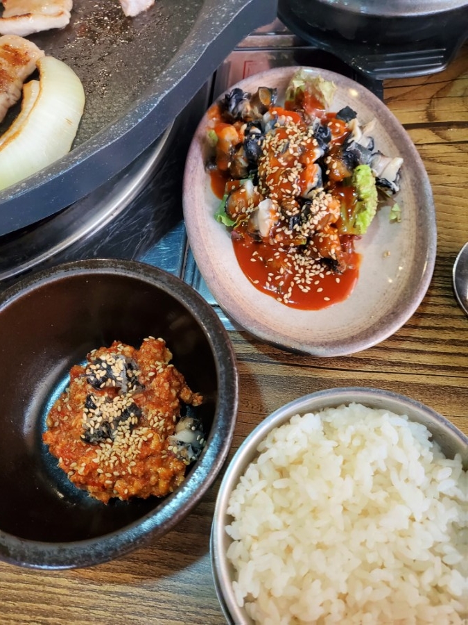 함박우렁쌈밥 이미지