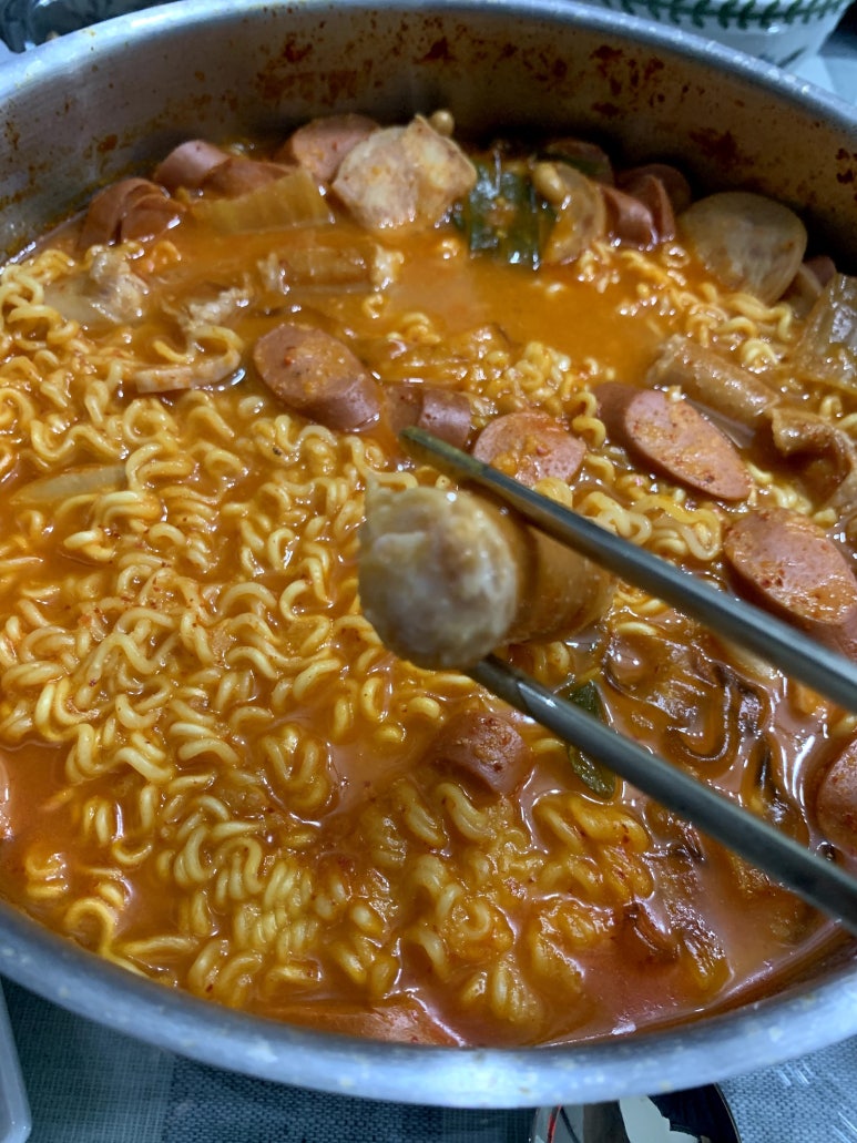 롱쓰부대찌개 이미지