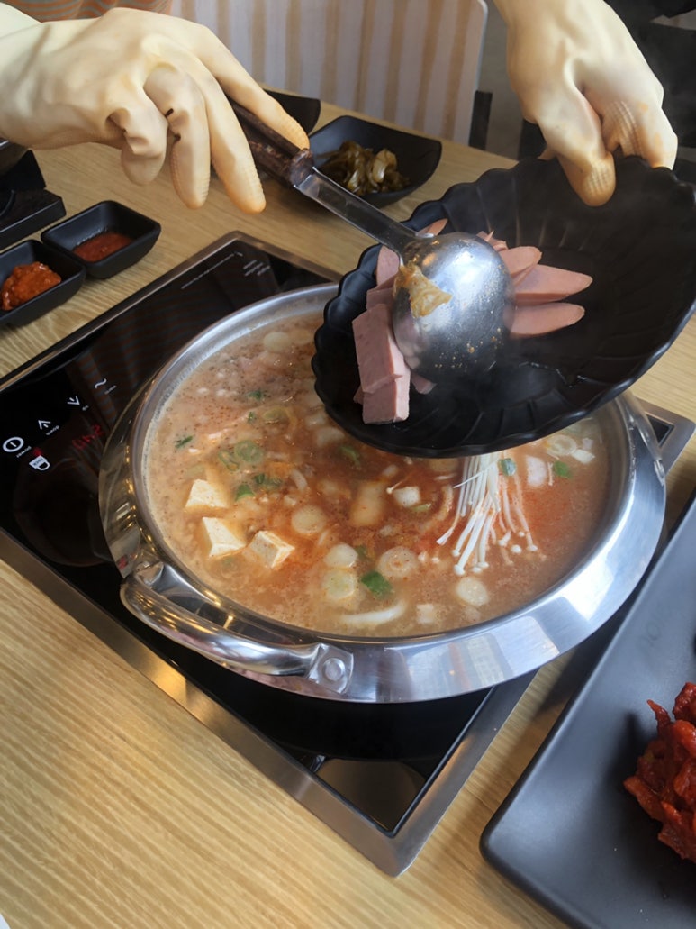놀부보쌈앤부대찌개 이미지