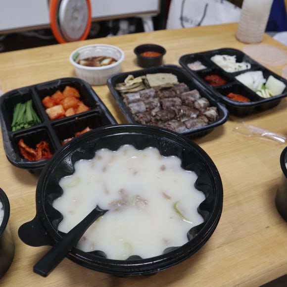 큰바우식당 이미지