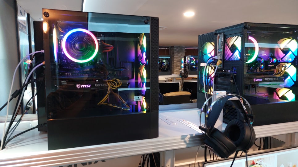 헌터PC방부여 이미지
