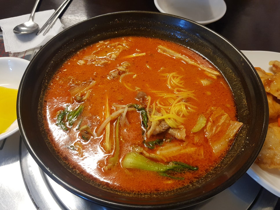 마라탕멘보샤훠궈 이미지