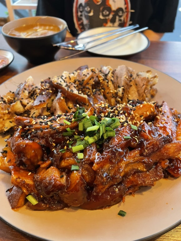 우주족발 이미지