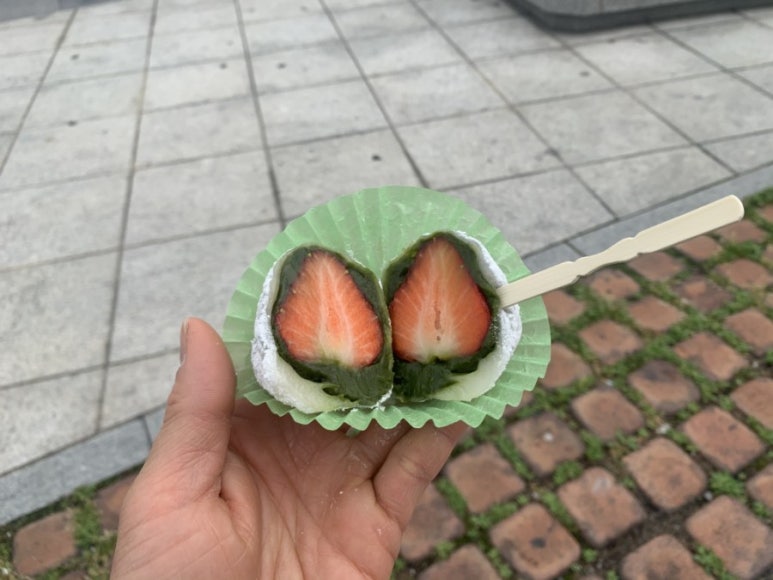 여수생딸기모찌 이미지