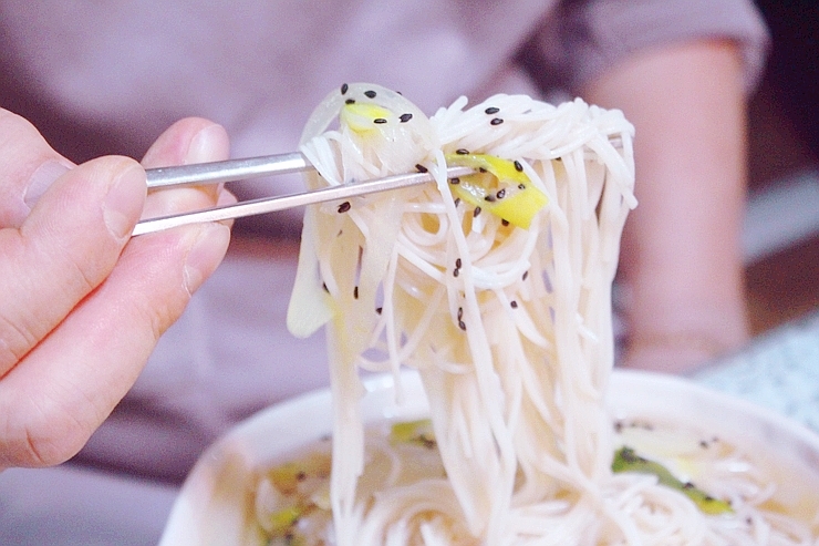 행복한잔치국수 이미지