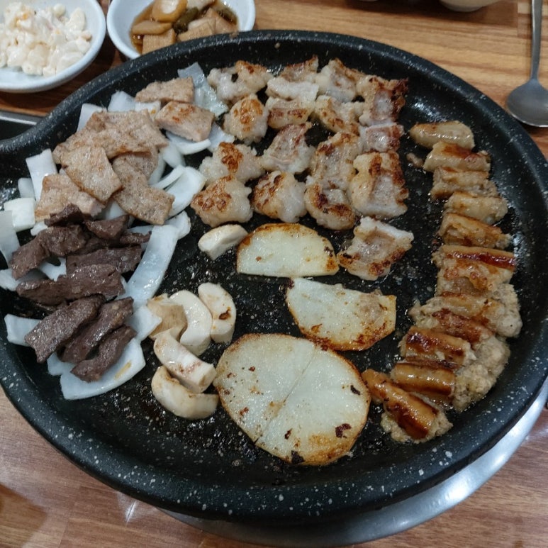 돌고래양곱창 이미지