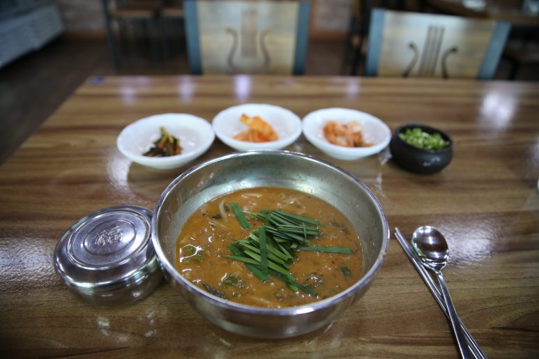 달래강어탕 이미지
